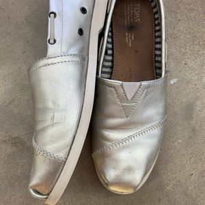 Limited Edition Silver Metallic Leather Toms Shoes